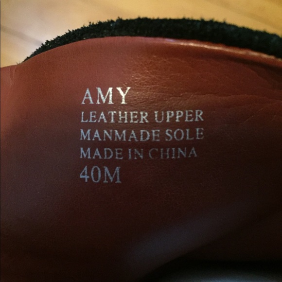 Luxury rebel suede booties. - Picture 5 of 6